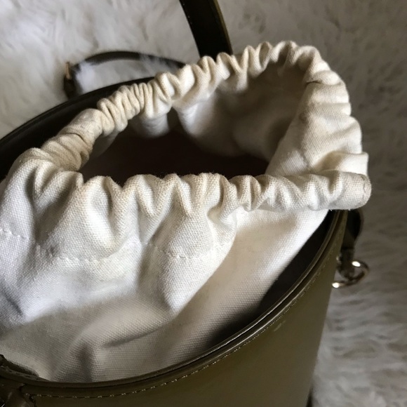 Cafune Backet Bag - Picture 7 of 8